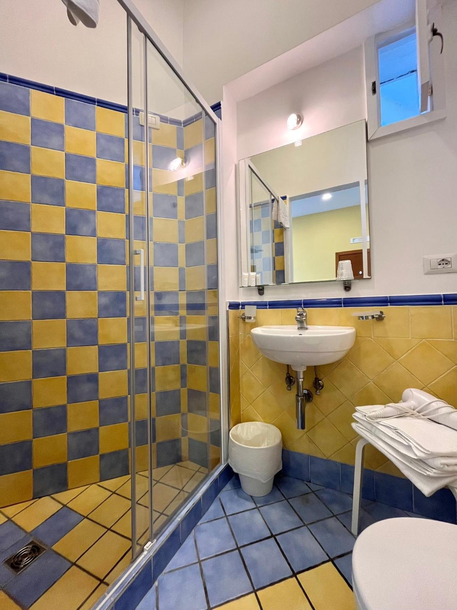 Hotel Sorrento Street View Exterior foto